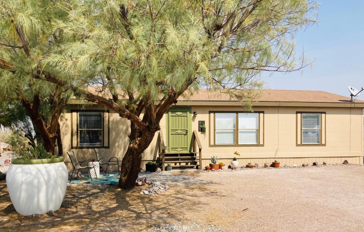 Death Valley Hot Springs 3 Bedroom Casa de Férias Tecopa